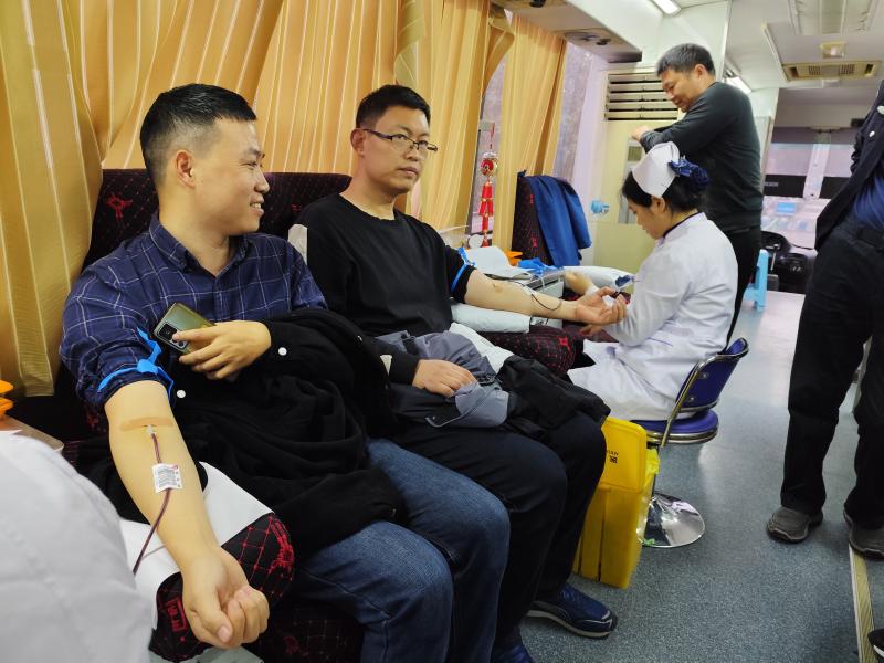 市科技局组织开展无偿献血志愿服务活动